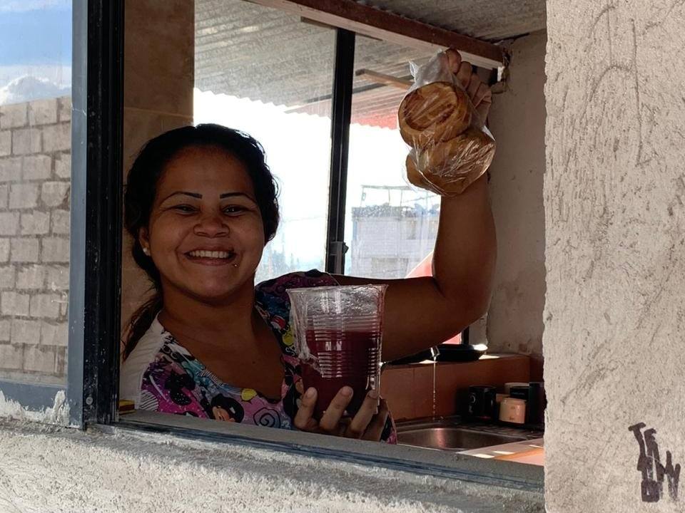 Entrega de colada morada a Personas con Capacidades Especiales
